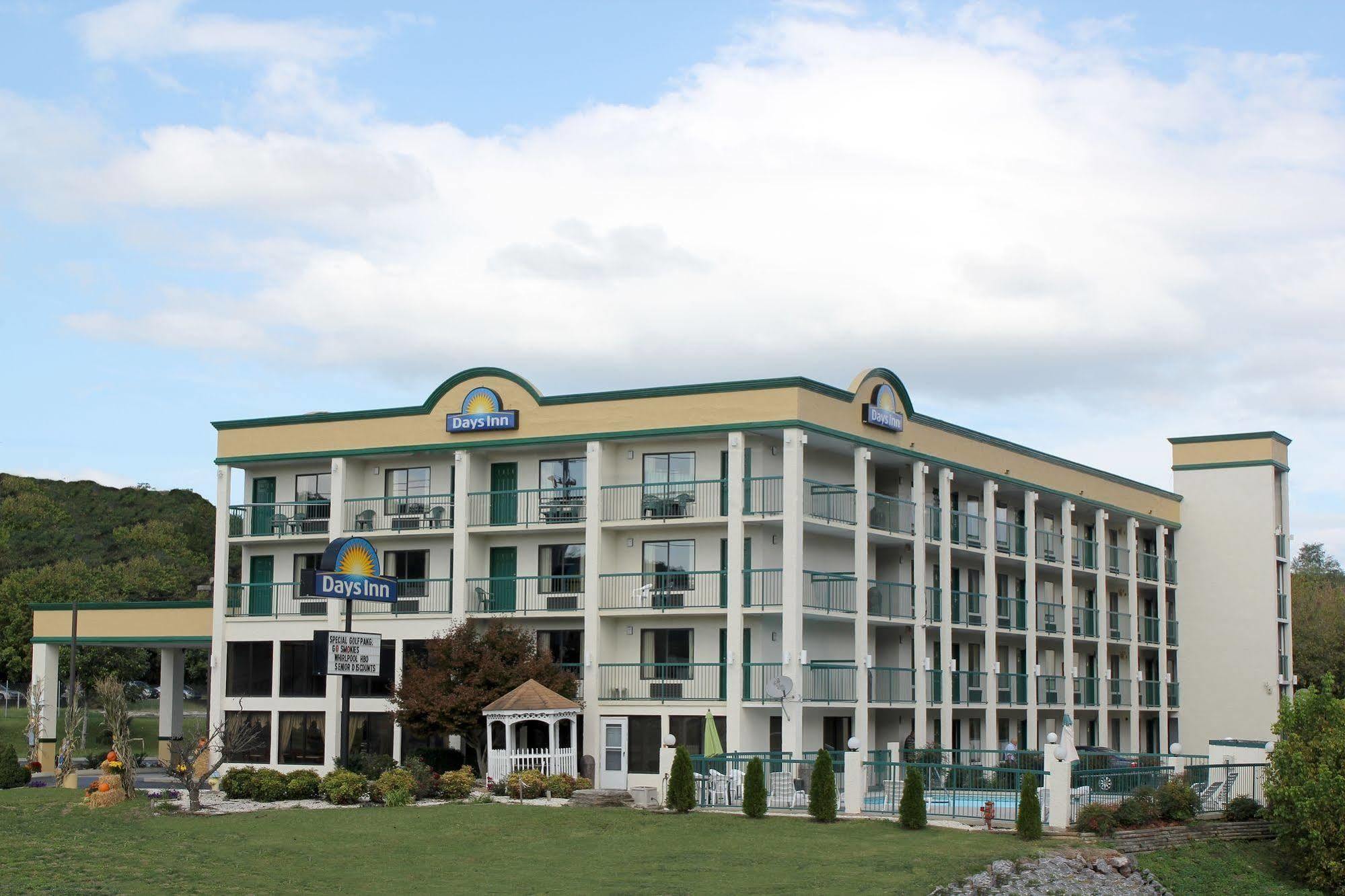 Days Inn by Wyndham Kodak/Sevierville Intrstate SmokeyMntns Eksteriør bilde